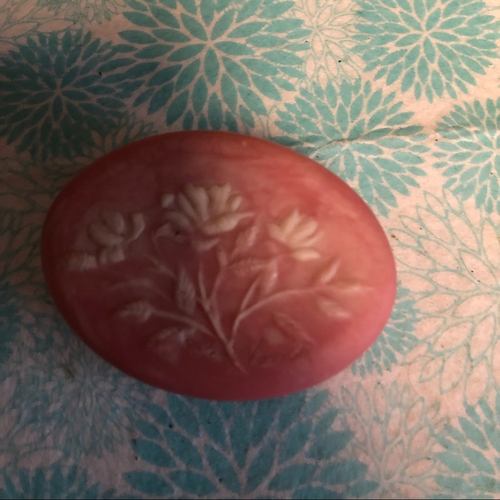 Vintage Carved Incolay Trinket Box- 537 $30 or $25 w/offer